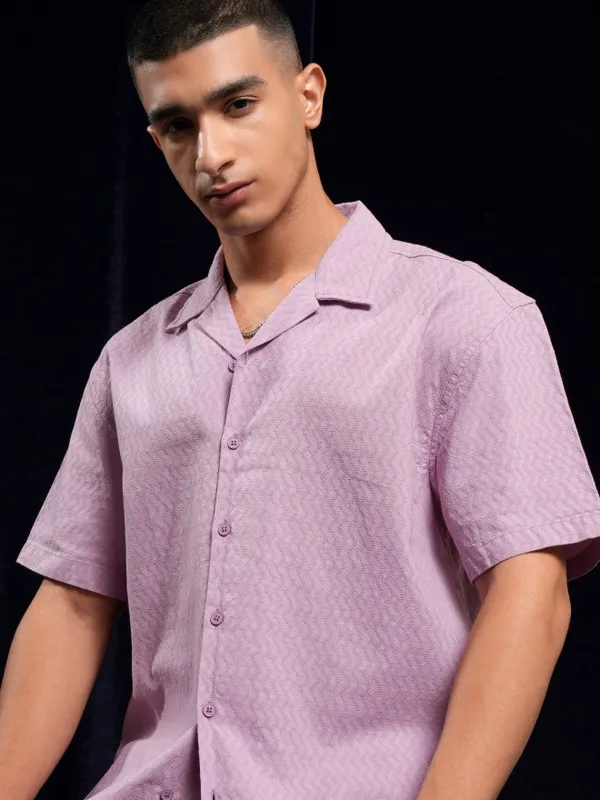 Highlander Men Mauve Textured Relaxed Fit Casual Shirt