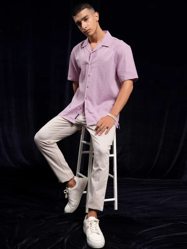 Highlander Men Mauve Textured Relaxed Fit Casual Shirt