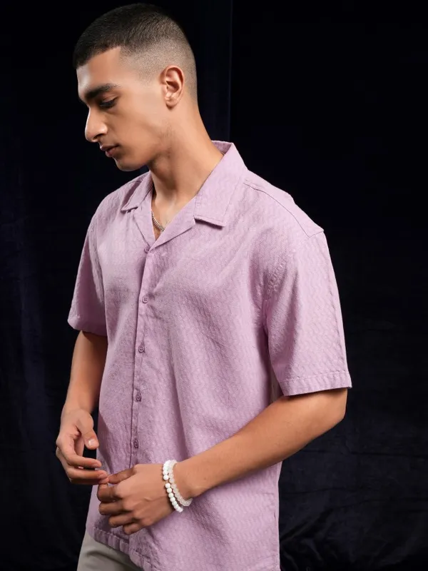 Highlander Men Mauve Textured Relaxed Fit Casual Shirt