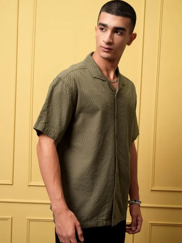 Highlander Men Olive Self Design Relaxed Fit Casual Shirt