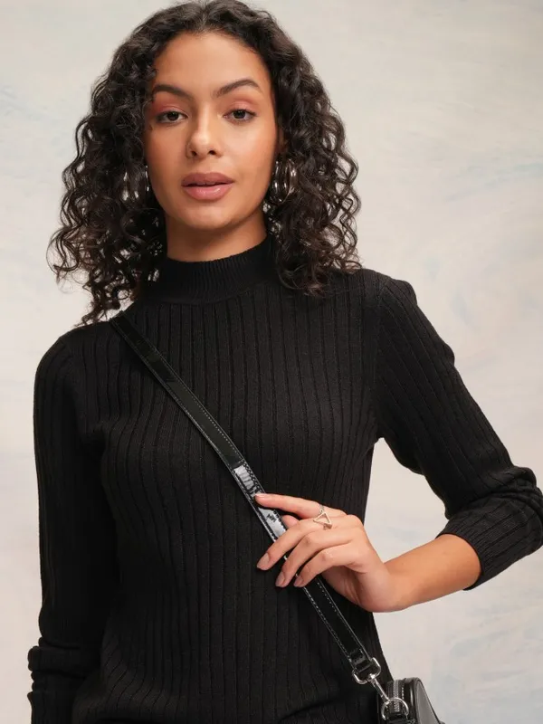 Women Solid Sweater