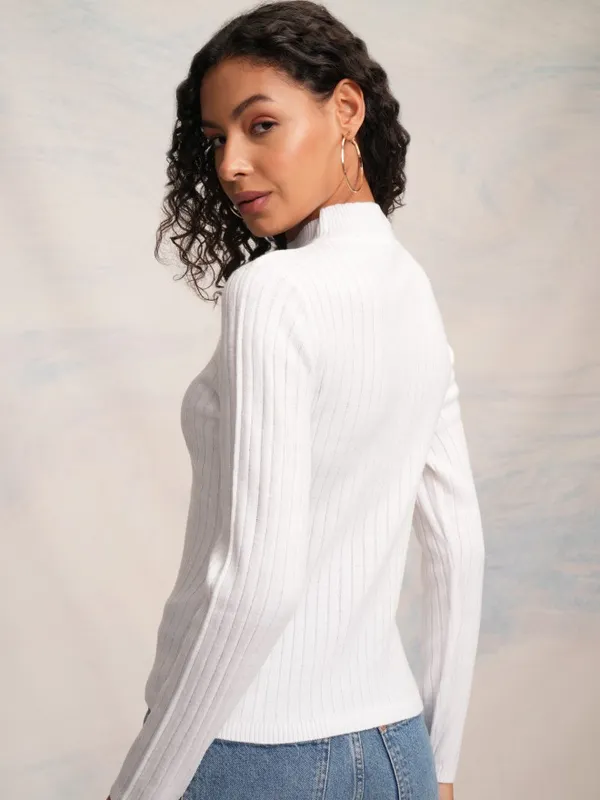 Tokyo Talkies Women White Knitted Round Neck Sweater