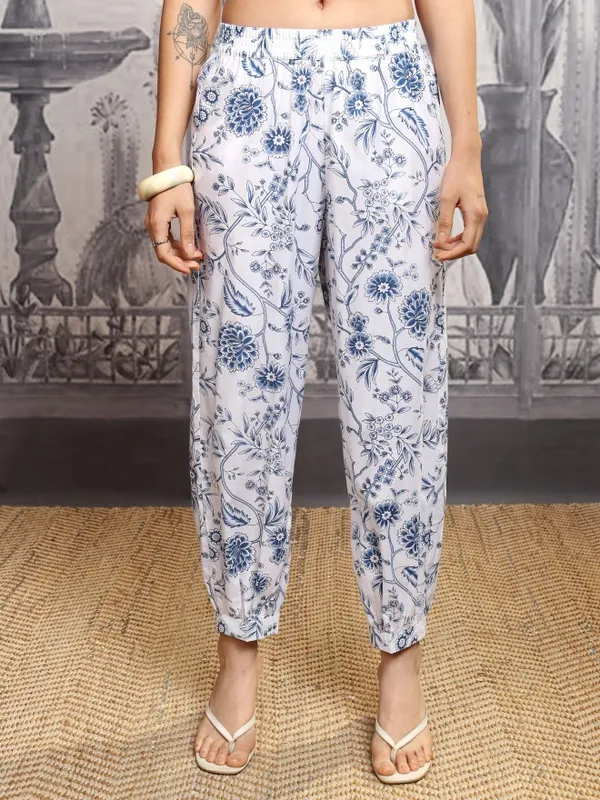 Vishudh Women White Tunic With Trousers Co-Ords