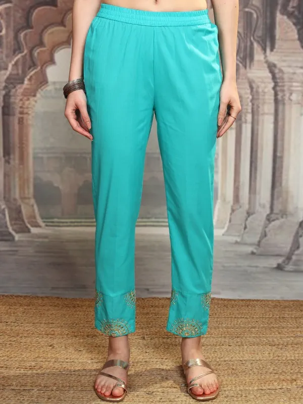 Women Kurta With Trousers & Dupatta
