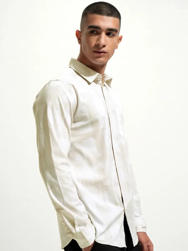 Highlander Men Beige Regular Fit Casual Shirt