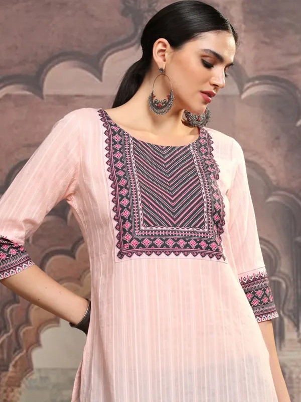 Vishudh Women Pink Embroidered Straight Kurta