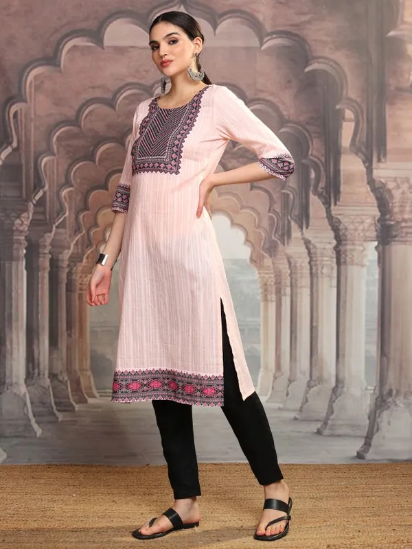 Vishudh Women Pink Embroidered Straight Kurta