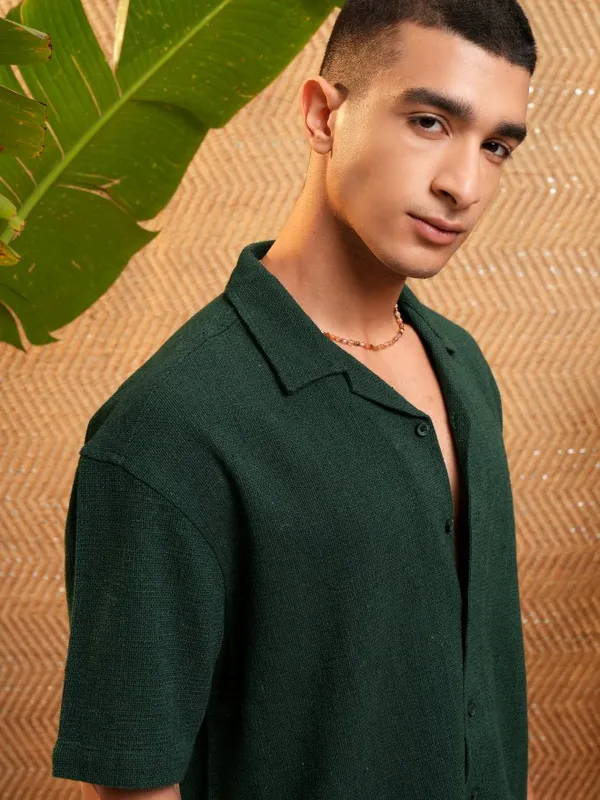 Highlander Men Green Solid Oversized Fit Casual Shirt