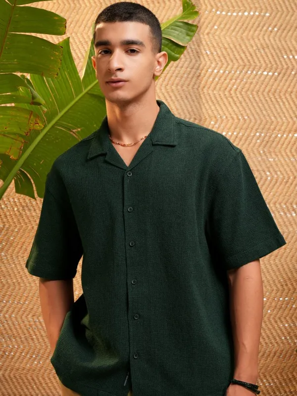 Highlander Men Green Solid Oversized Fit Casual Shirt