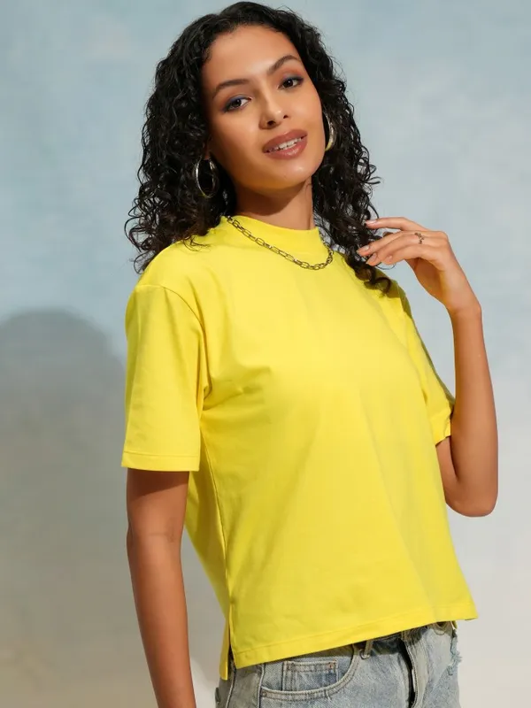 Tokyo Talkies Women Yellow Solid Round Neck T-Shirt