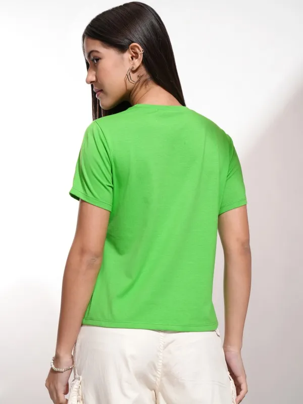 Tokyo Talkies Women Green Solid Round Neck T-Shirt