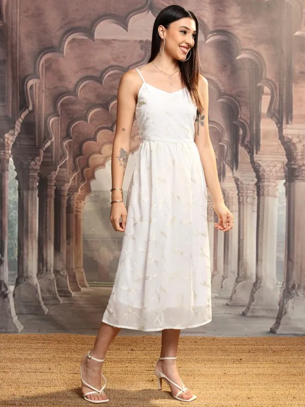 Vishudh Women White Embroidered A-Line Dress