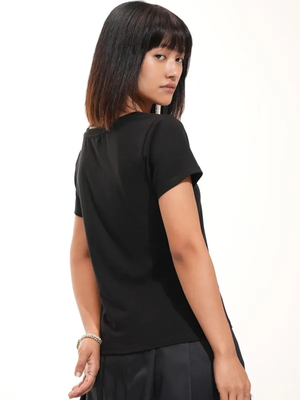 Tokyo Talkies Women Black Solid Round Neck T-Shirt