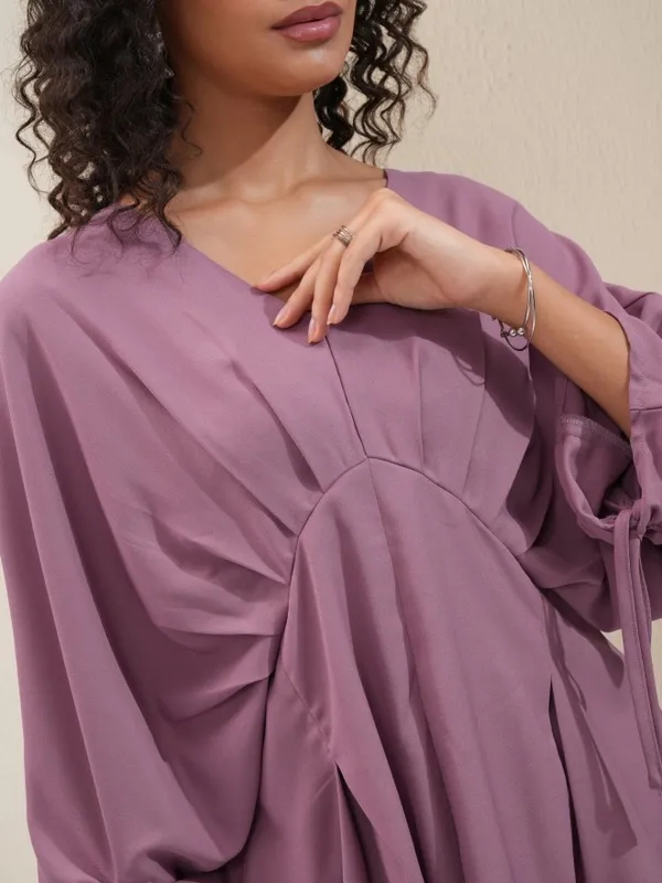 Tokyo Talkies Women Purple Solid Asymmetrical Hem Top