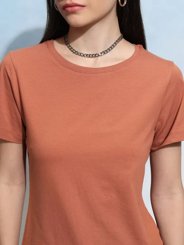 Tokyo Talkies Women Brown Solid Round Neck T-Shirt