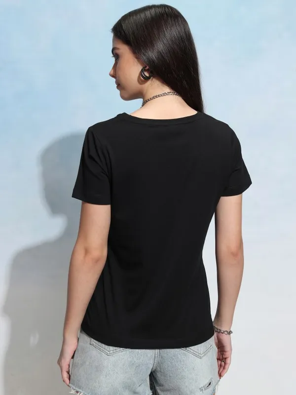 Tokyo Talkies Women Black Solid Round Neck T-Shirt