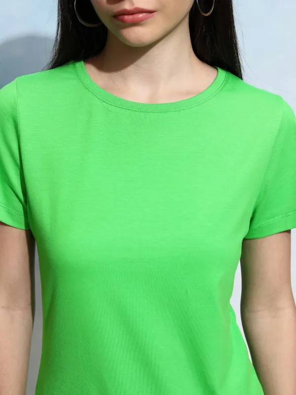Tokyo Talkies Women Green Solid Round Neck T-Shirt