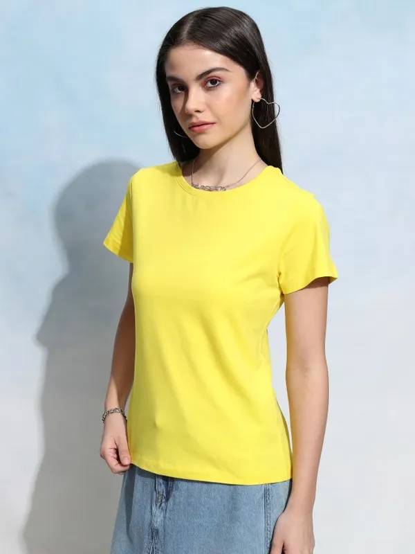 Tokyo Talkies Women Yellow Solid Round Neck T-Shirt