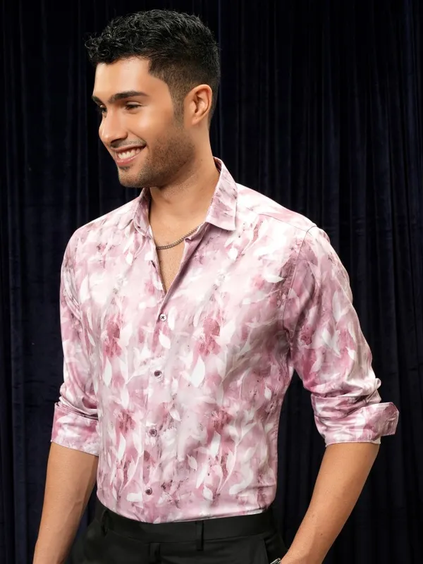 Men Slim Fit Casual Shirt