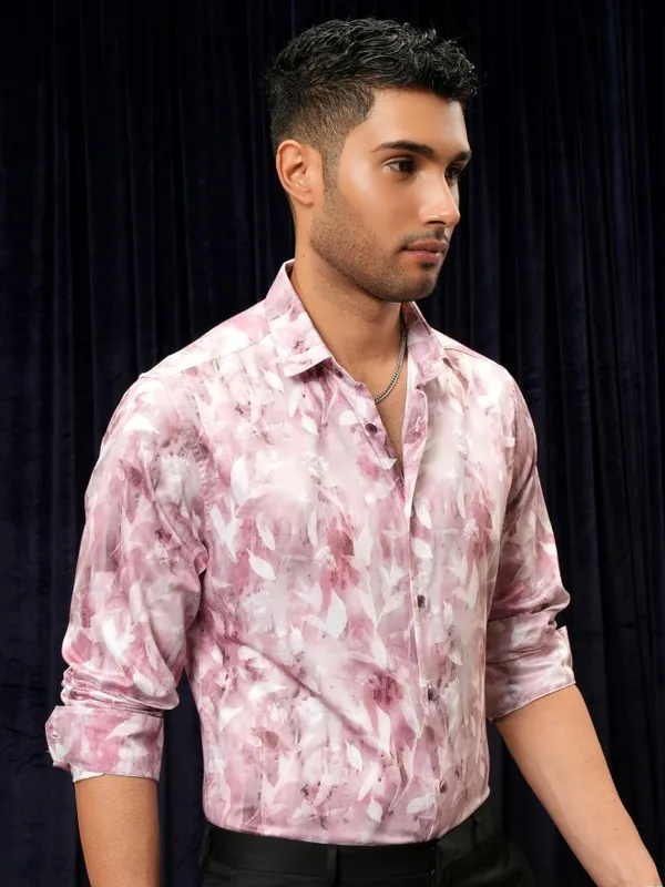 Men Slim Fit Casual Shirt