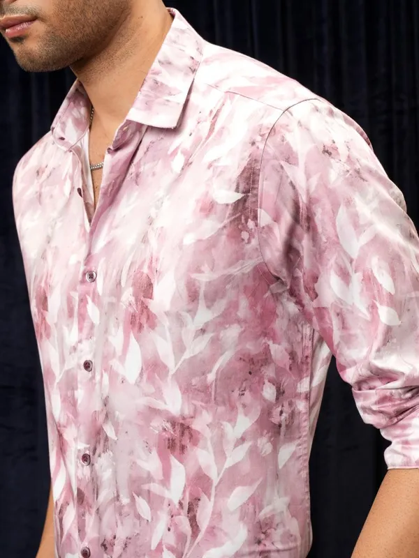 Locomotive Men Pink Printed Slim Fit Casual Shirt