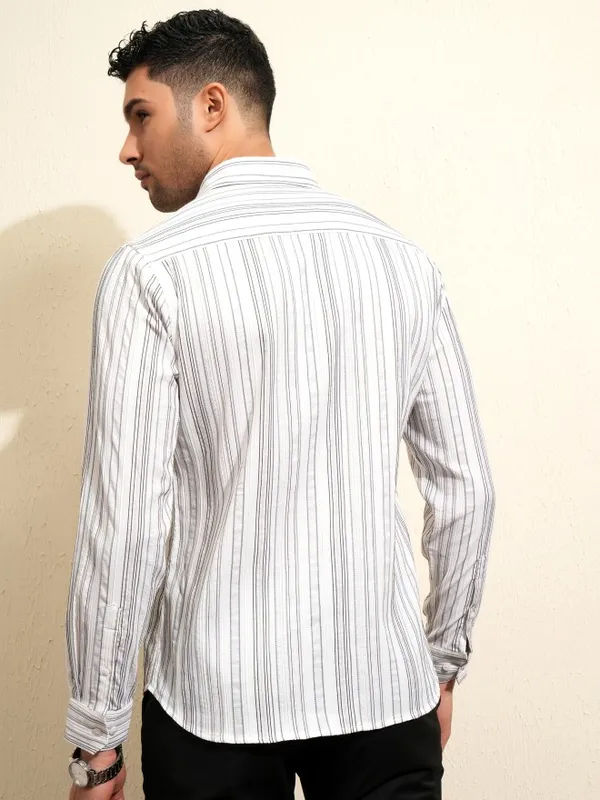 Locomotive Premium Men White Striped Slim Fit Casual Shirt