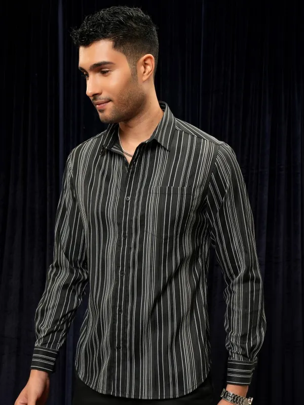 Locomotive Premium Men Black Striped Slim Fit Casual Shirt