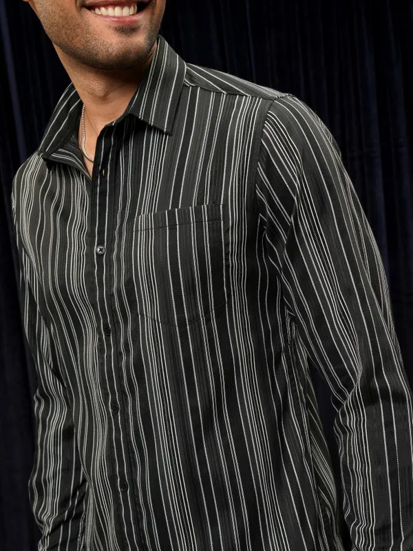 Locomotive Premium Men Black Striped Slim Fit Casual Shirt