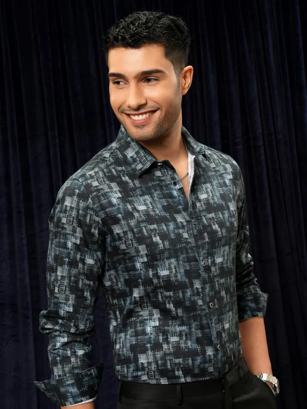 Locomotive Premium Men Teal Printed Slim Fit Casual Shirt
