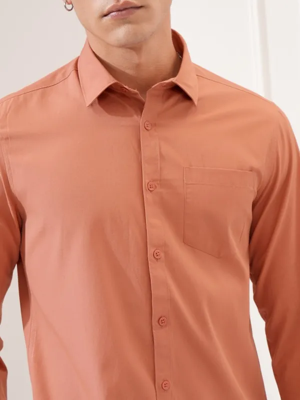 Highlander Men Orange Solid Slim Fit Casual Shirt