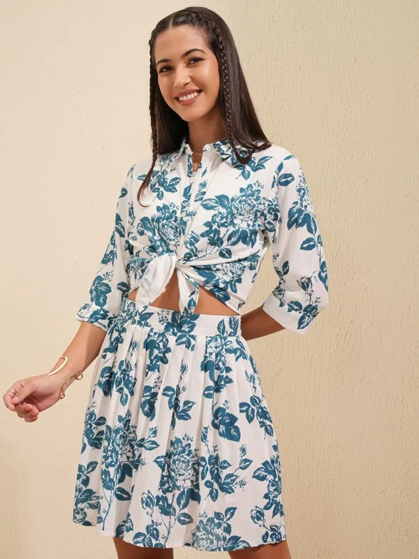 Vishudh Women Blue Shirt With Shorts Co-Ords