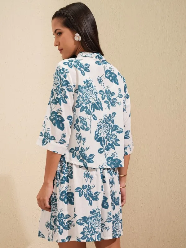 Vishudh Women Blue Shirt With Shorts Co-Ords