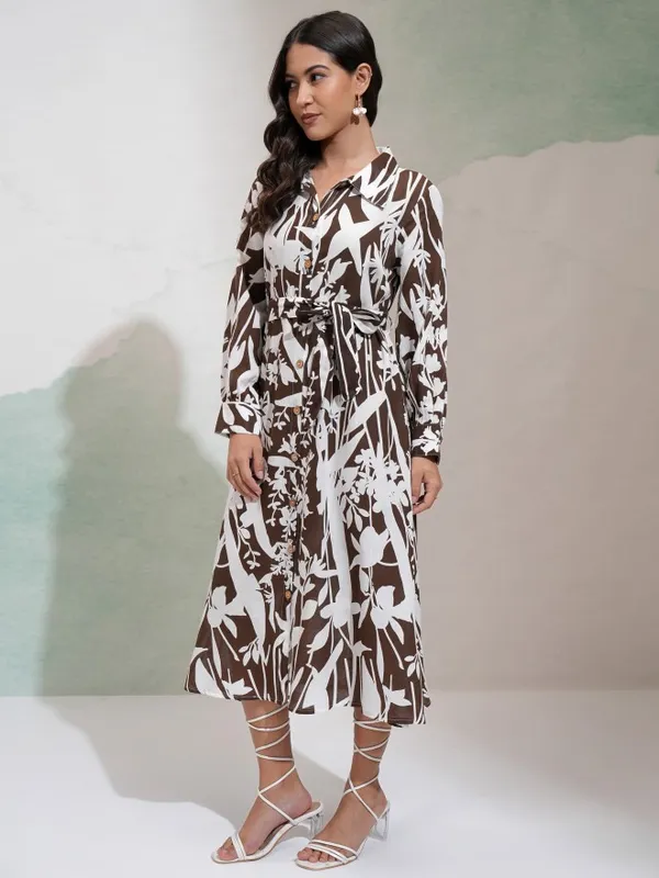 Vishudh Women Brown Printed Fit and Flare Dress