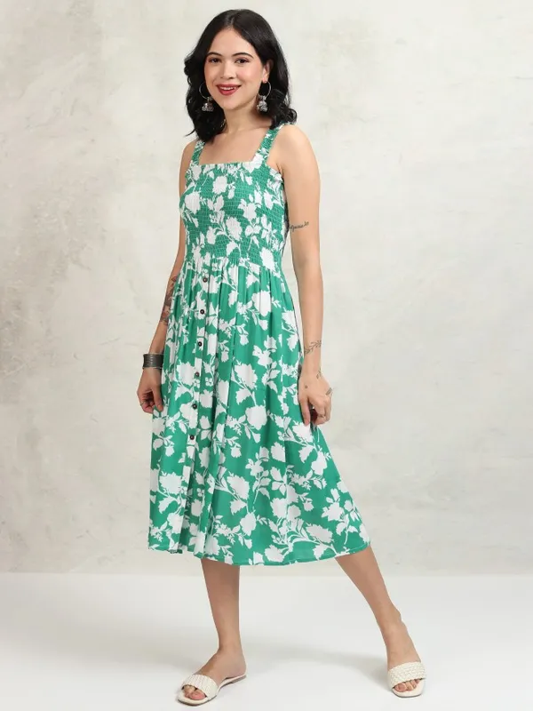 Vishudh women Green Printed A-Line Dress