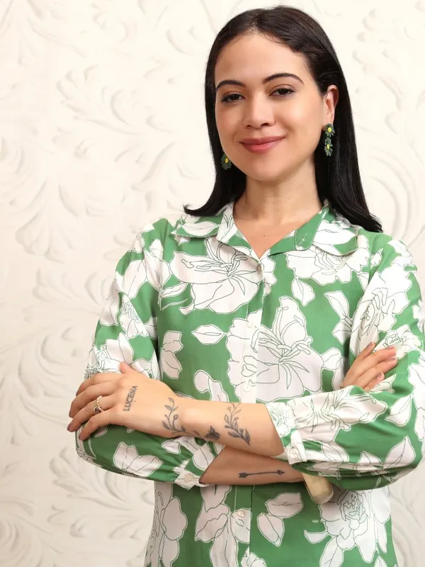 Vishudh Women Green Shirt With Trouser