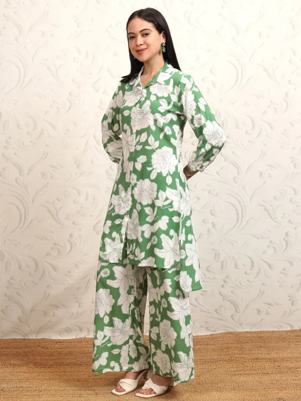Vishudh Women Green Shirt With Trouser