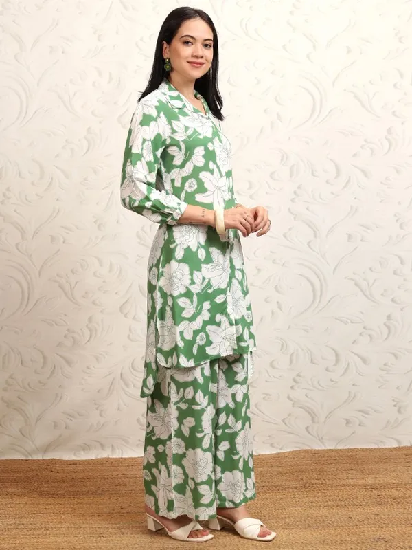 Vishudh Women Green Shirt With Trouser