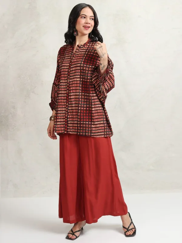 Vishudh Women Maroon Shirt With Trouser