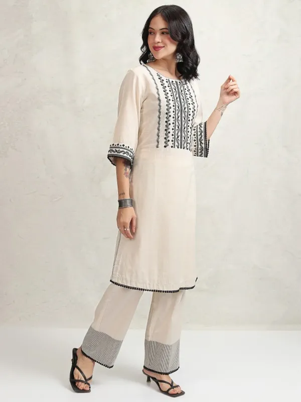 Vishudh Women White Embroidered Kurta With Trouser