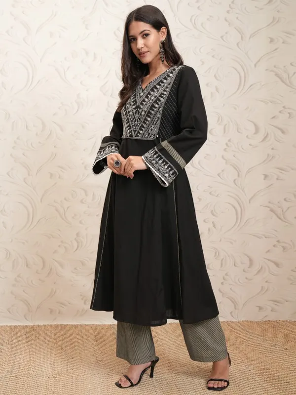 Women Kurta With Palazzo