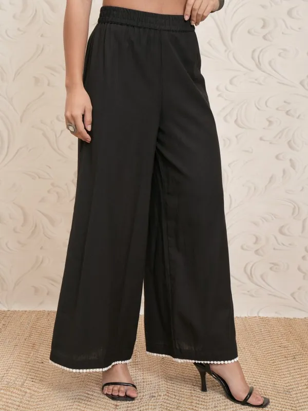 Vishudh Women Black Black Embroidered Ethnic Kurta With Pants