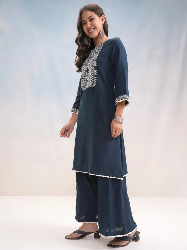Vishudh Women Blue Embroidered Kurta With Trousers