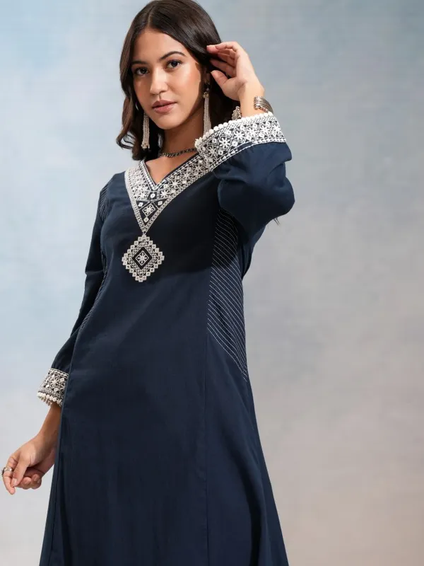 Vishudh Women Blue Embroidered Kurta With Trouser