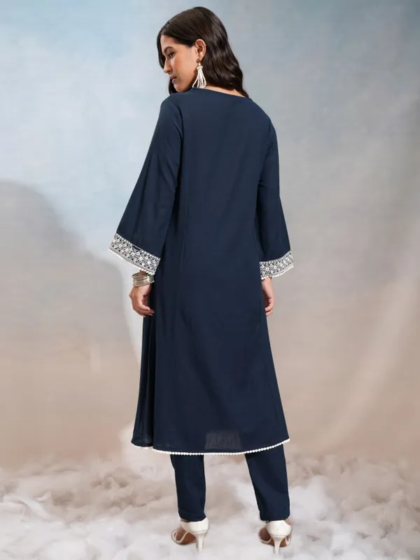 Women Kurta With Trouser
