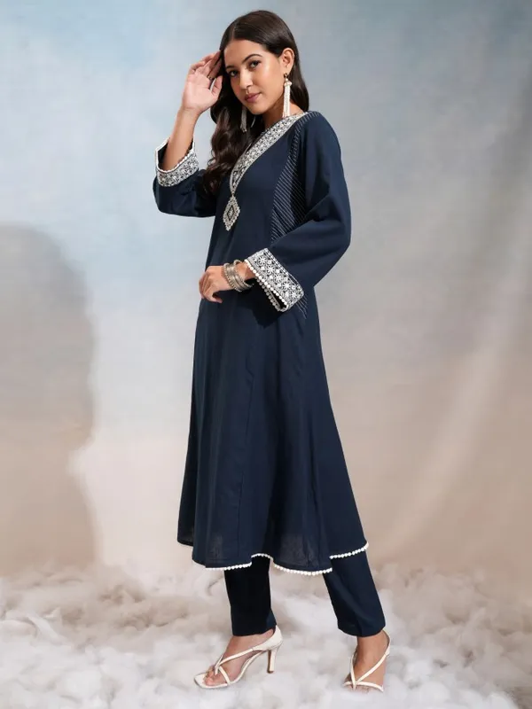 Women Kurta With Trouser