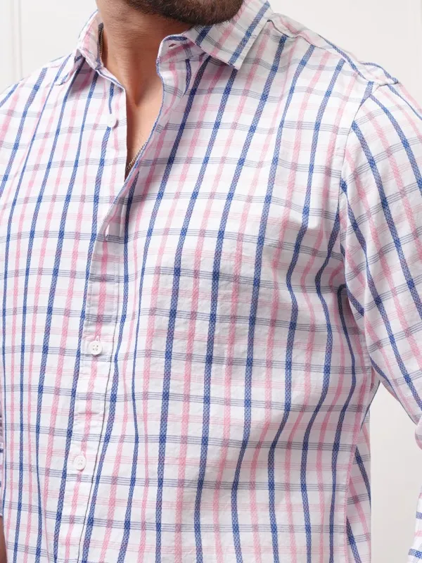 Locomotive Premium Men White Checked Regular Fit Casual Shirt