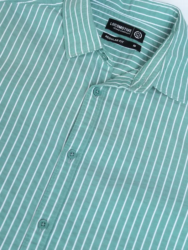 Locomotive Premium Men Green Striped Regular Fit Casual Shirt