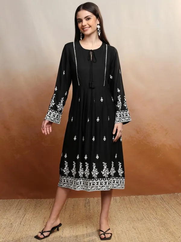 Vishudh Women Black Embroidered A-Line Dress