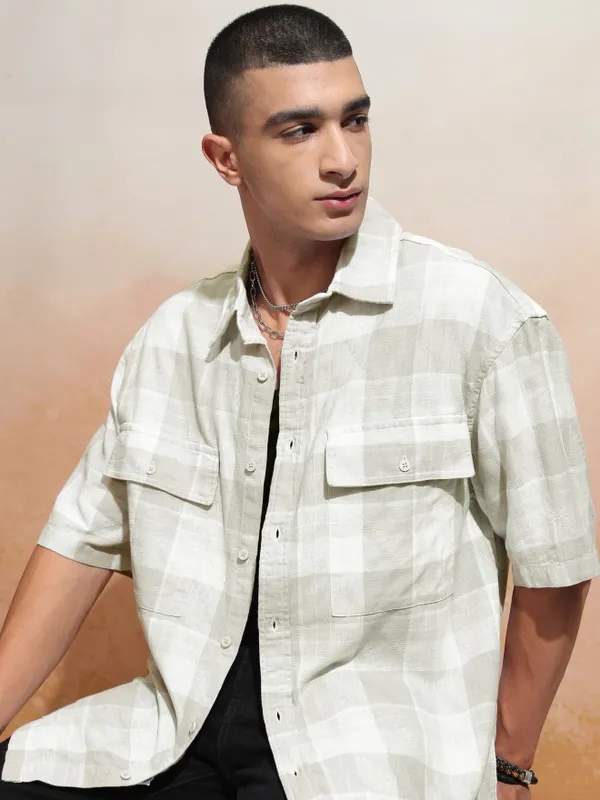 Highlander Men Grey Checked Oversized Fit Casual Shirt