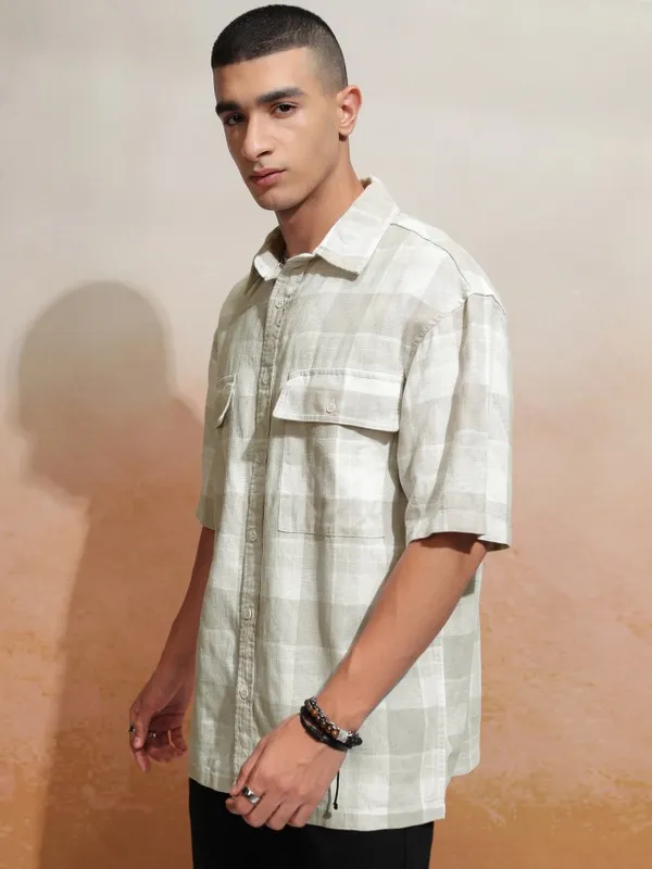 Highlander Men Grey Checked Oversized Fit Casual Shirt
